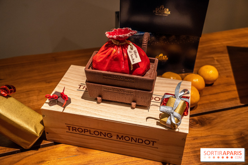 La Bûche de Noël d'Adrien Salavert aux Belles Perdrix de Troplong Mondot 2022 - hotte de vendanges du Père Noël