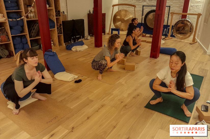 At Aûm, studio de yoga et espace de coworking dans le 20e