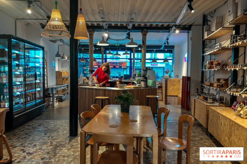 At Aûm, studio de yoga et espace de coworking dans le 20e