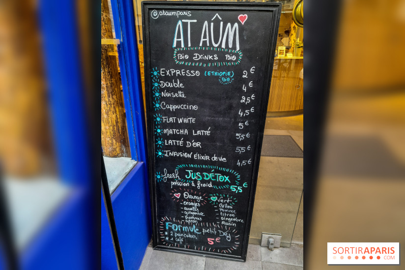At Aûm, studio de yoga et espace de coworking dans le 20e
