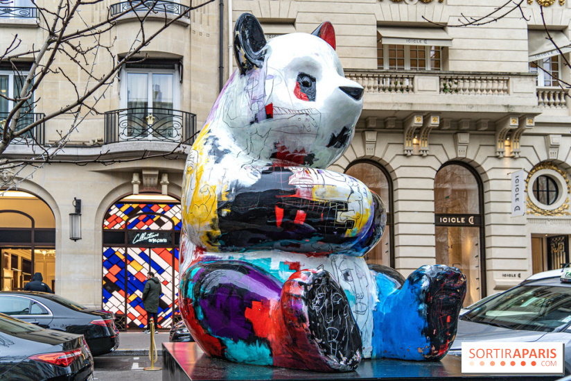 Exposition Julien et ses Juliogoths, avenue George V Paris