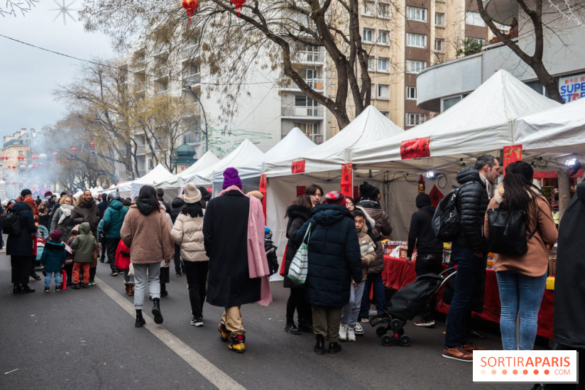 Défilé du Nouvel An Chinois à Paris Belleville avec stands street food gourmands