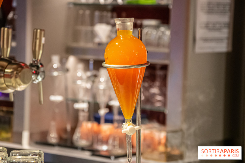 Futuroscope visuels hôtel Station Cosmos bar des pilotes