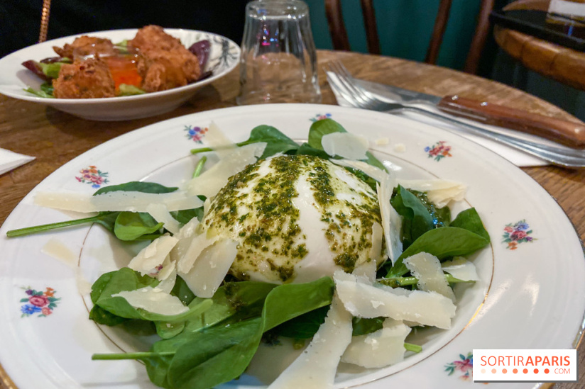 Le Quartier Rouge, le bistrot hyperactif du 20e arrondissement