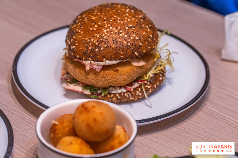 Jòia Bun - restaurant de burgers - Hélène Darroze -  Burger poulet