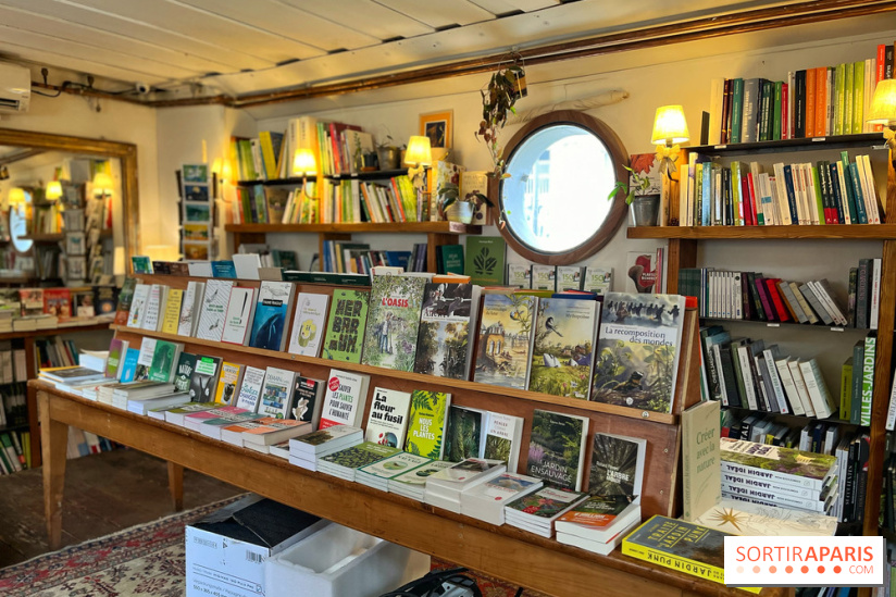 L'eau et les rêves, la péniche-librairie botanique sur le Canal de l’Ourcq