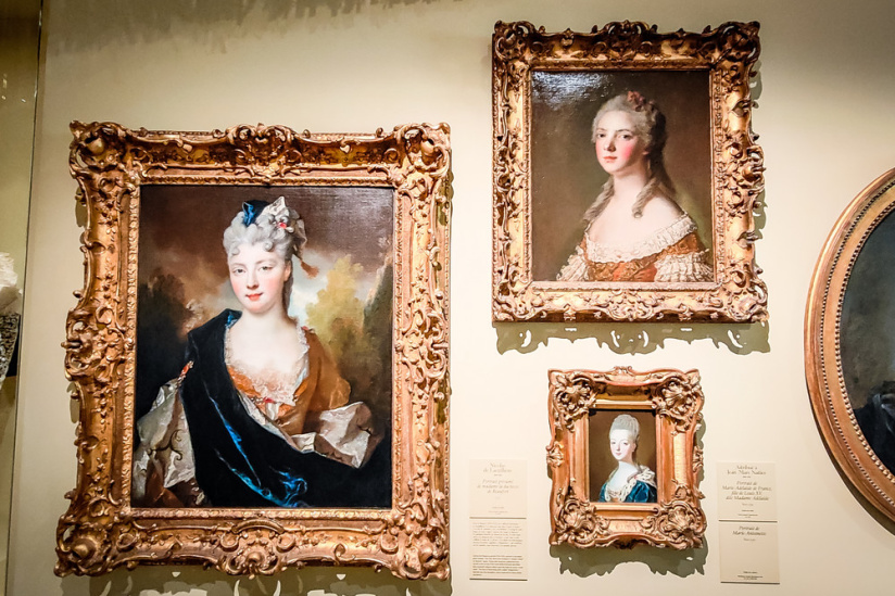 Des cheveux et des poils, l'exposition poilante du musée des Arts décoratifs - nos photos
