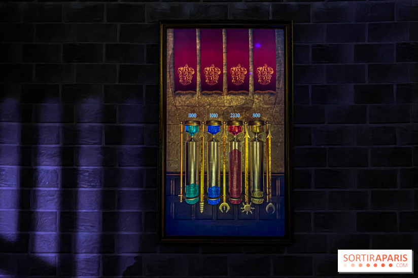 Harry Potter l'exposition coupe des quatre maisons sabliers