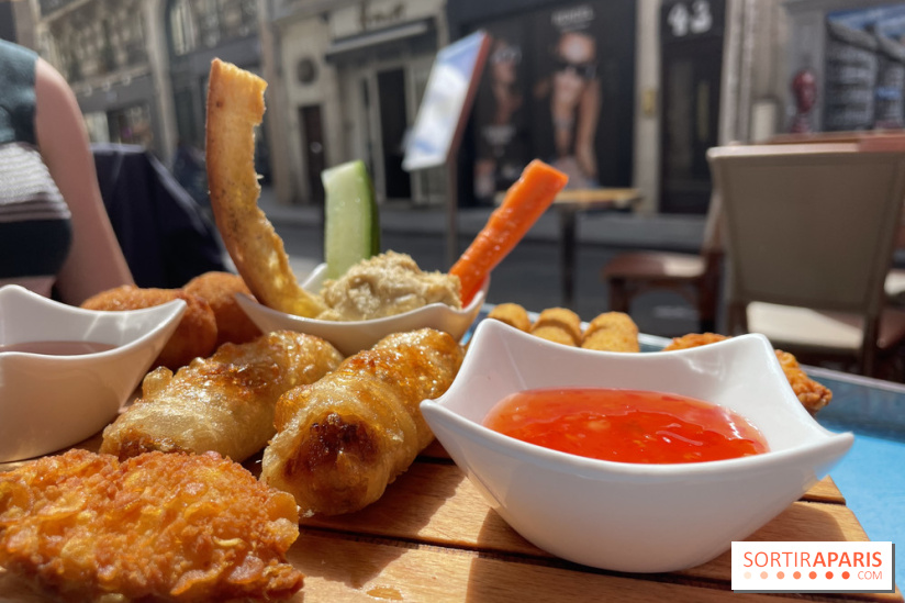 Tata Burger, le restaurant aux burgers en forme de zizi dans le Marais - 5E619B4B 0CF3 4194 9264 8BED7E095334