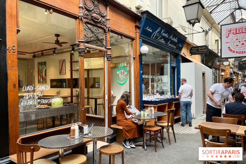 Broche - Devanture passage des Panoramas