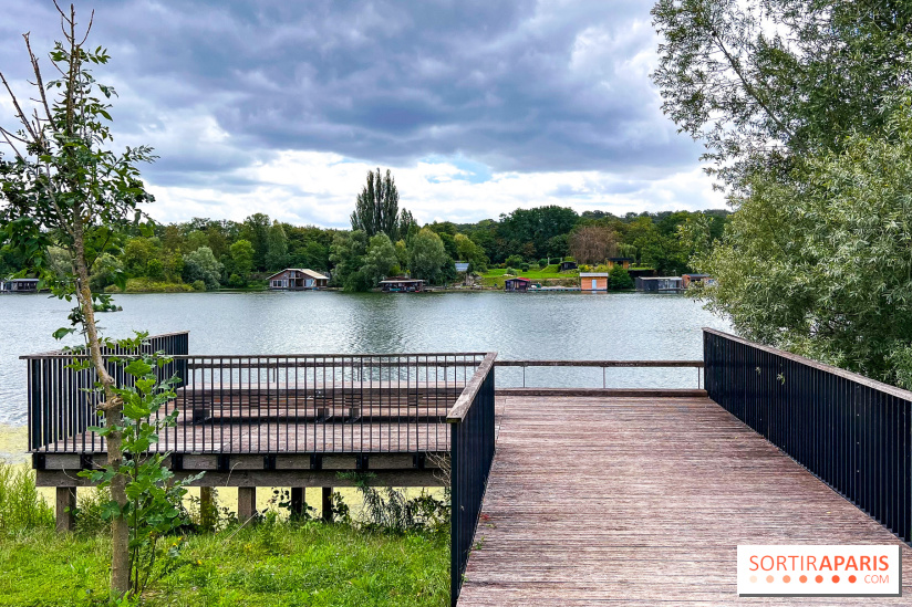 L'étang de la Galiotte dans le parc du Peuple de l'Herbe - Carrières-sous-Poissy (Yvelines)