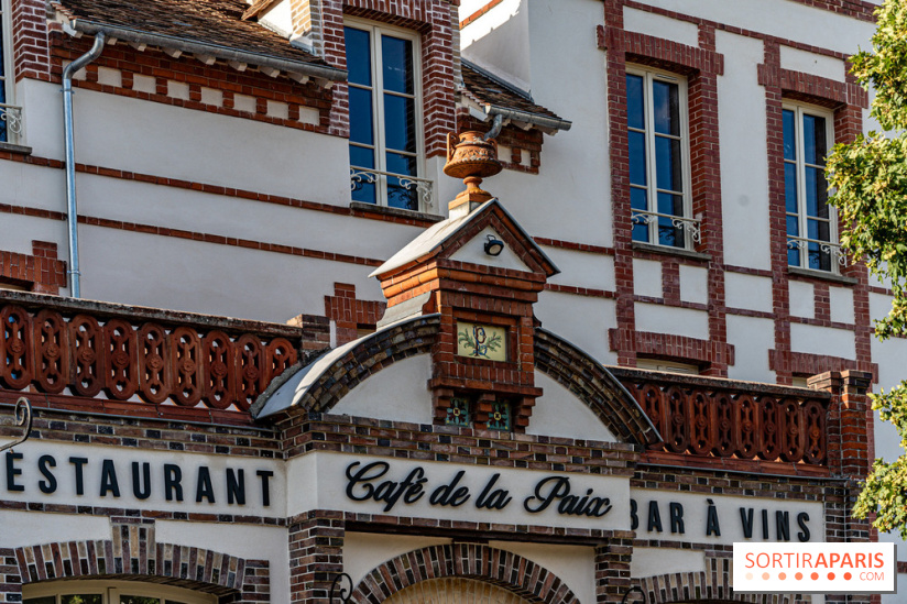 Bourron-Marlotte, village de Seine-et-Marne -  Café de la Paix
