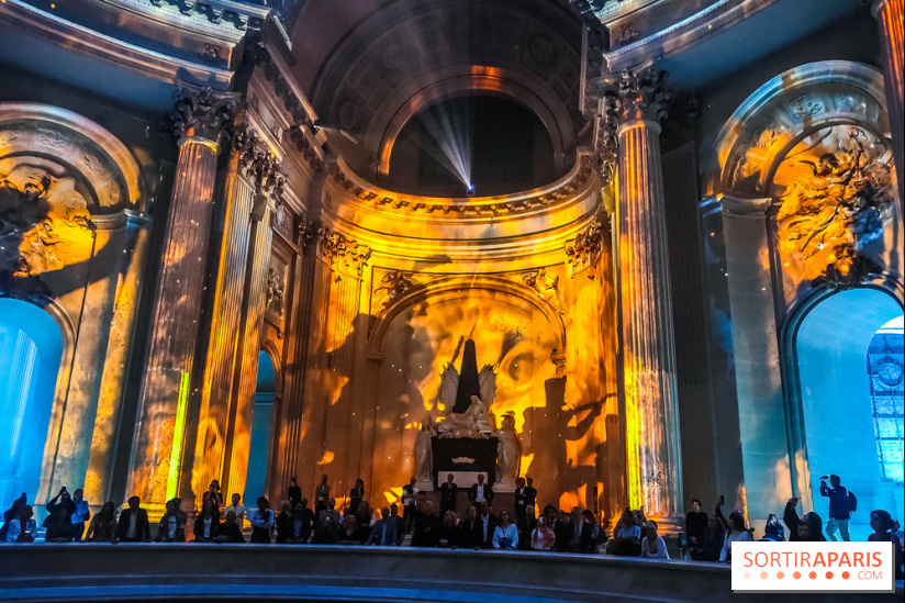 Aura, un spectacle son et lumières qui illumine le Dôme des Invalides - photos et vidéo