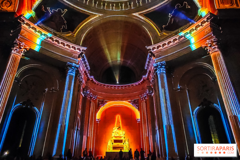 Aura, un spectacle son et lumières qui illumine le Dôme des Invalides - photos et vidéo