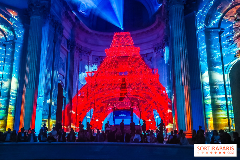 Aura, un spectacle son et lumières qui illumine le Dôme des Invalides - photos et vidéo