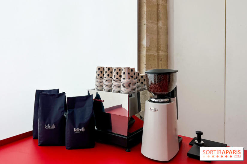 Le pop-up store évènement de H&M Studio dans une galerie d'art - Paris Fashion Week