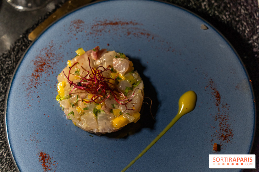 Bus Saint Germain 1920 - dîner dans un bus en traversant Paris  -  A7C3648