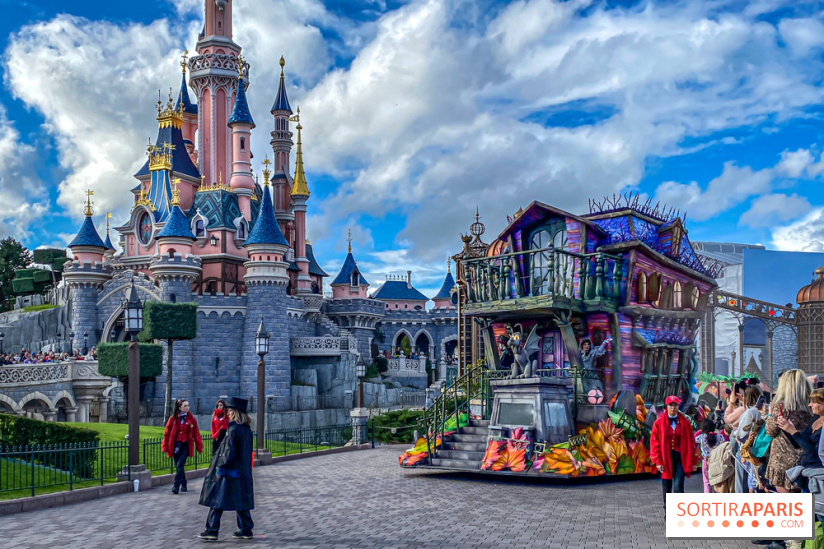 Halloween 2023 Disneyland Paris parade