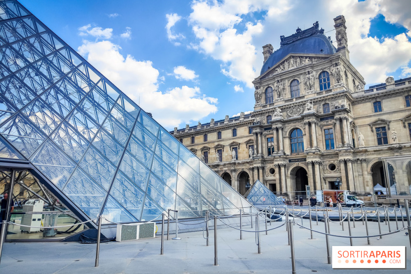 VOTRE LOUVRE あなたのルーヴル　朝日新聞 朝日新聞 額絵 あなたのルーブル「VOTRE LOUVRE」 - メルカリ