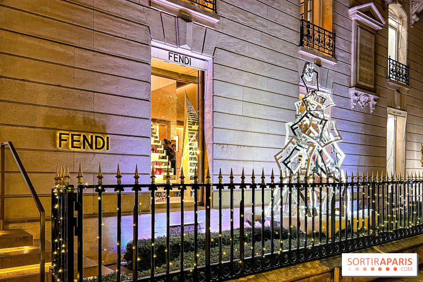 Les illuminations de Noël 2023 de l'Avenue Montaigne - cérémonie et décors féériques