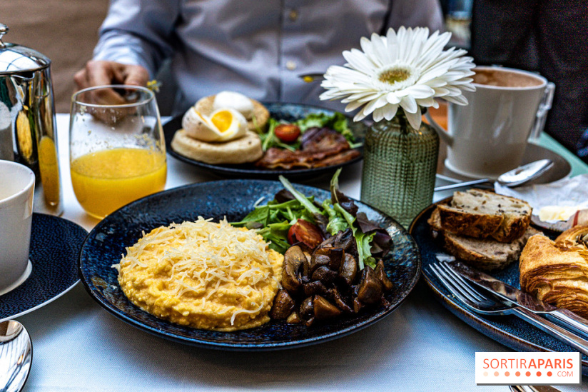 Le brunch à volonté des Jardins du Faubourg par Davide Pecorella -  oeufs brouillés