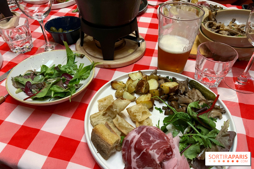 Fondue sur la terrasse d'hiver du Grand Quartier - 0EA12B9A C37F 4AFC BCD5 B540B78E8096