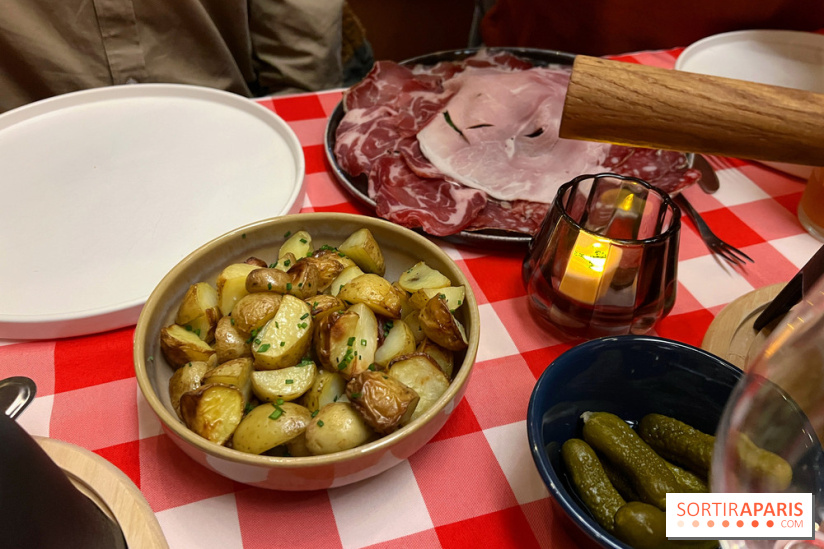 Fondue sur la terrasse d'hiver du Grand Quartier - D35D20E0 67BB 4BA7 9FA1 7C53CE8DE7D0