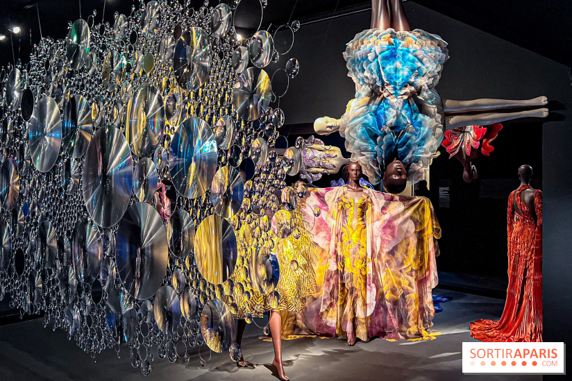 L’exposition retrospective de la créatrice de mode Iris Van Herpen au Musée des Arts Décoratifs