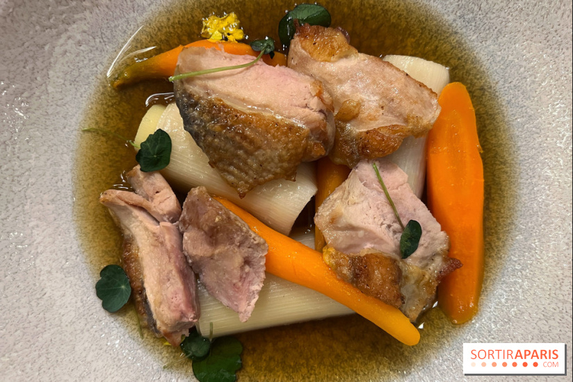 Ma Dame, le restaurant de l'hôtel Marignan Champs-Elysées - Pot-au-feu de pintade poireaux