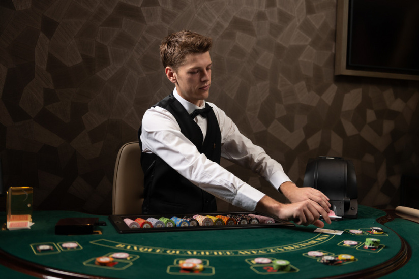 Un croupier du Club Pierre Charron