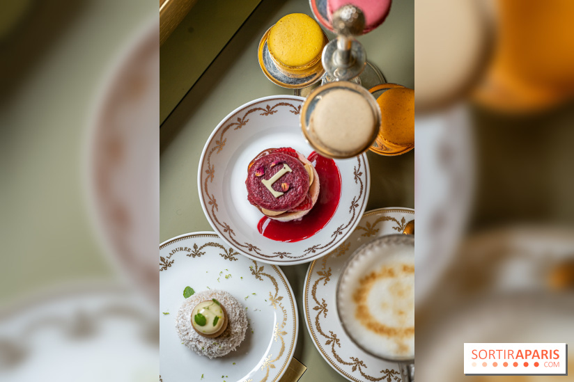 Le tea time du Bar à desserts de Ladurée Champs-Elysées