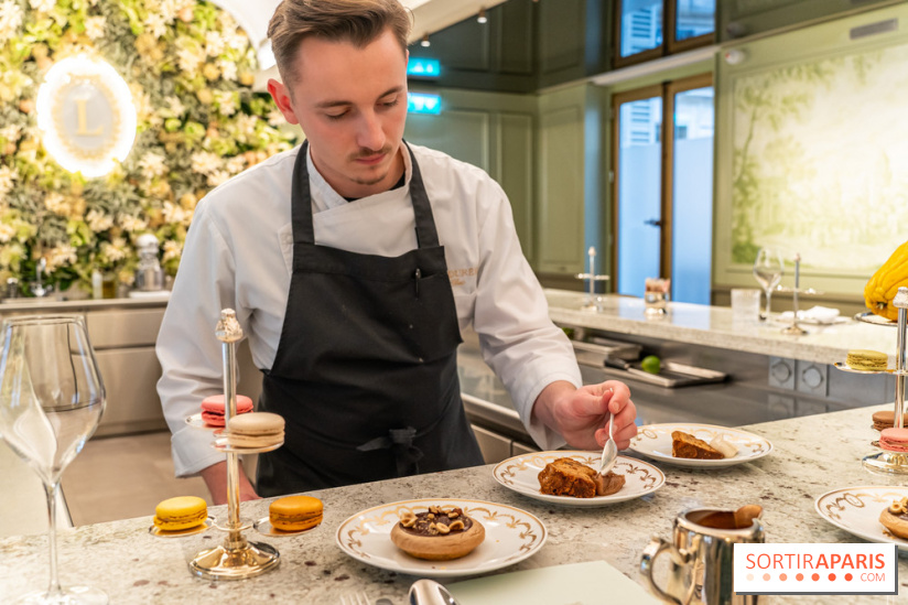 Le tea time du Bar à desserts de Ladurée Champs-Elysées -  A7C2274