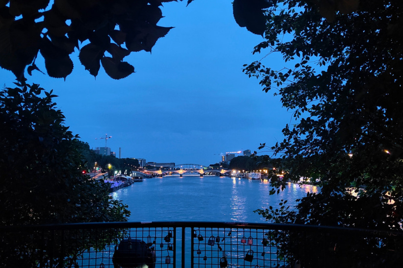 Visuel Paris 4e - square Barye nuit Seine