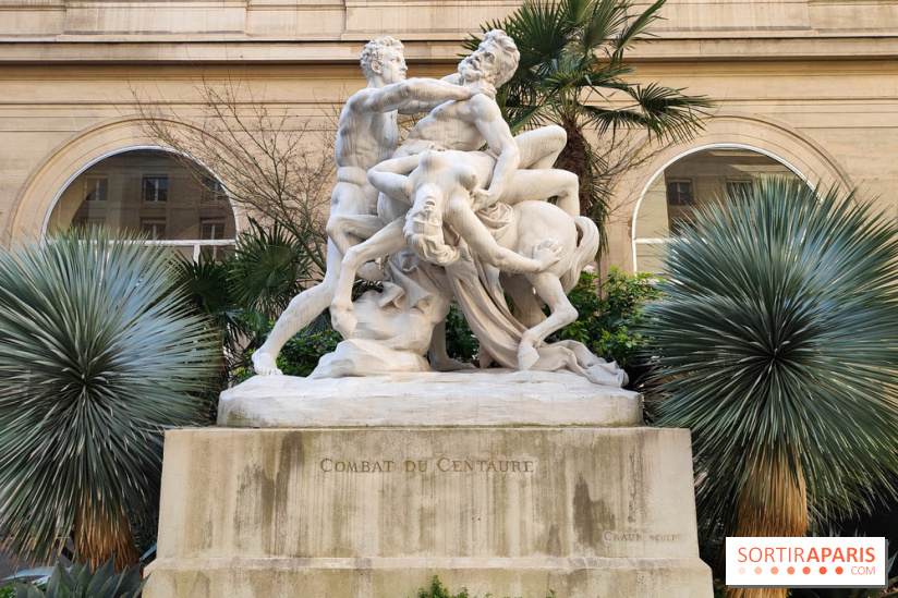 Visuel Paris 6e - statue centaure Gustave Crauk