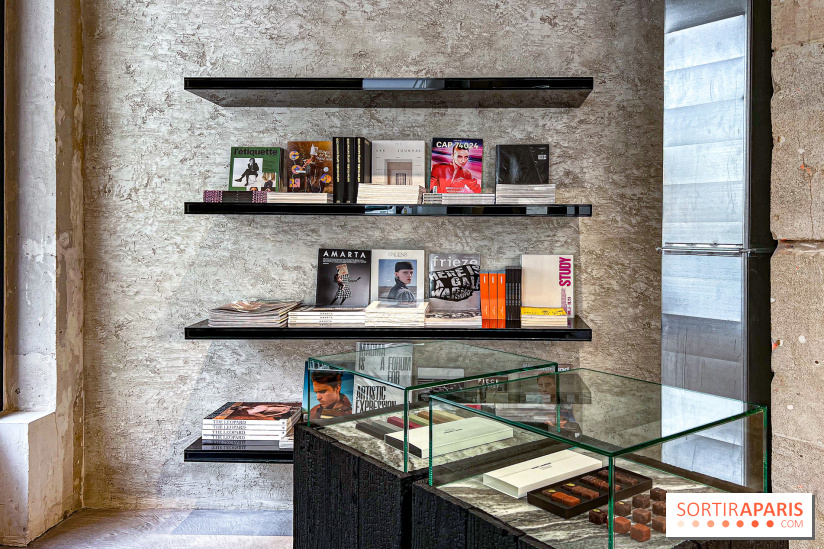 Saint Laurent Babylone, la librairie-galerie d'art de la maison de luxe à Paris - image00053