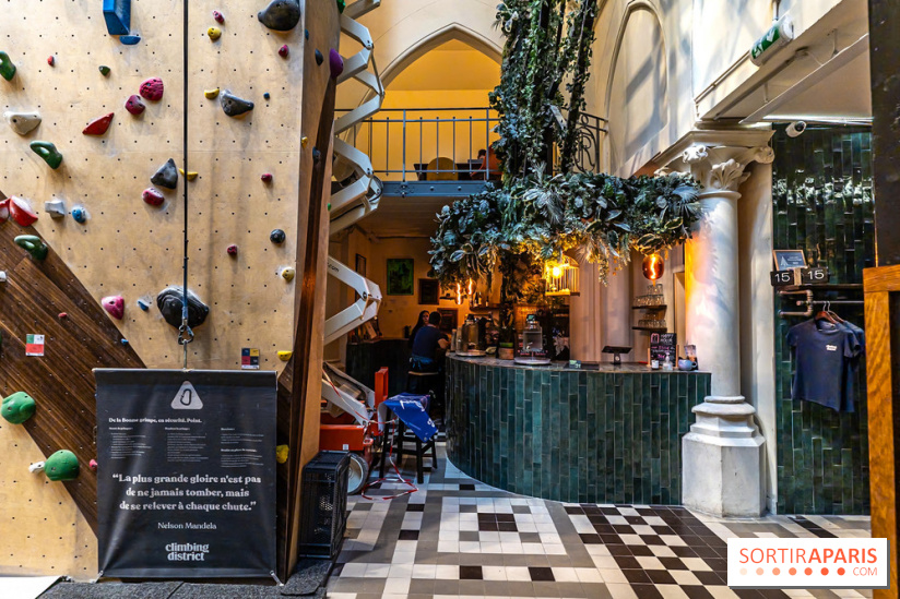 Climbing District Saint-Lazare, la salle d'escalade et espace coworking cachée dans une chapelle