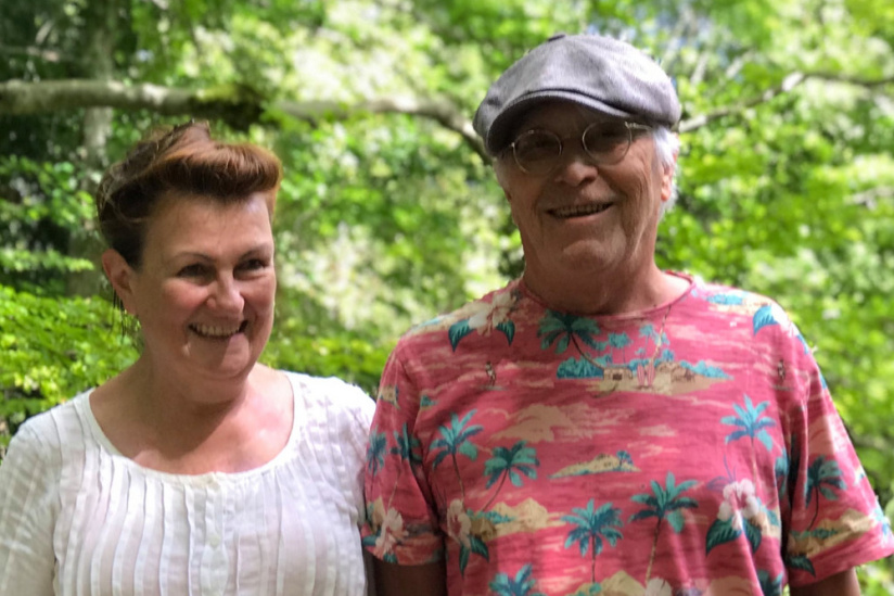 Une exposition gratuite ainsi qu'une vente d'œuvres d'art au profit de Curie - Photo avec ma femme