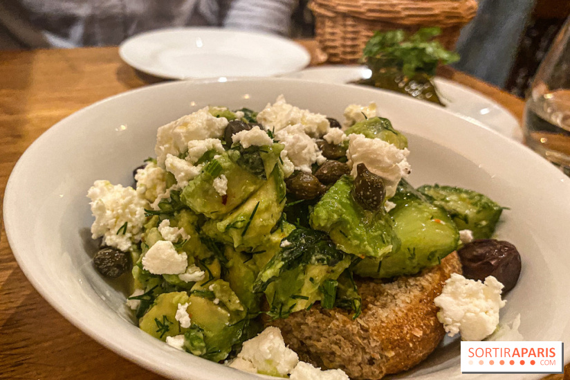 La salade Dakos à l'avocat