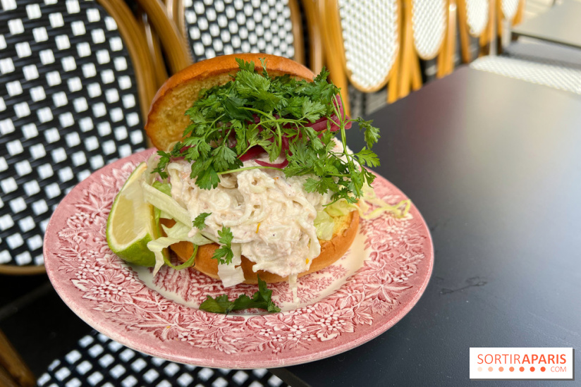 The Blossom Arms - Crab bun