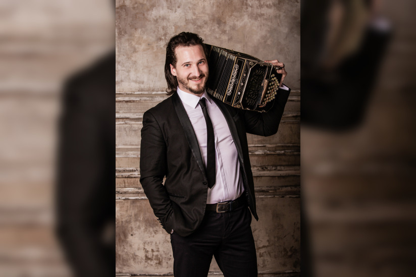 Solo Tango Orquesta. Musique, danse et voix du tango.