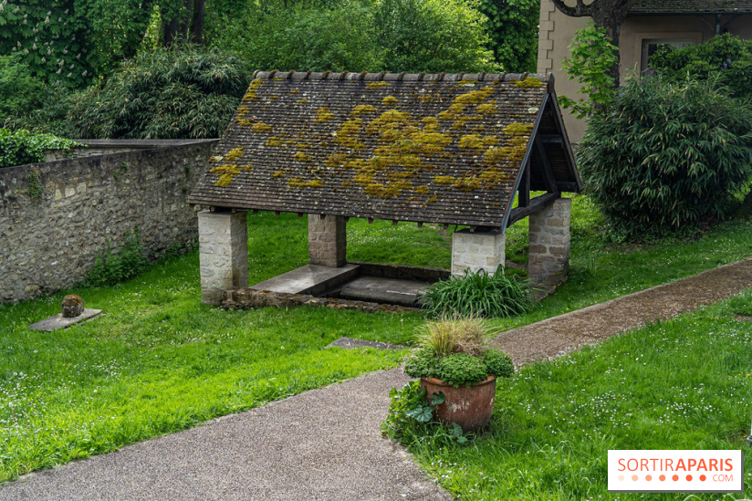 Village de Medan dans les Yvelines -  lavoir de la mairie
