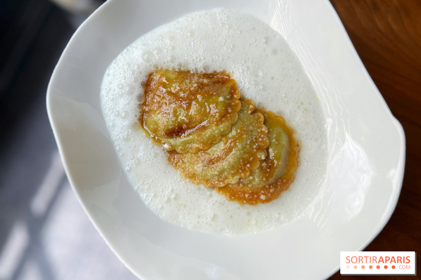 Auguste - Ravioles au parmesan, langoustines, avocat
