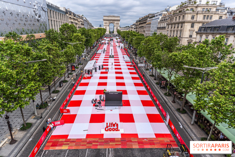 The big picnic on the Champs-Elysées in Paris, photos and video ...