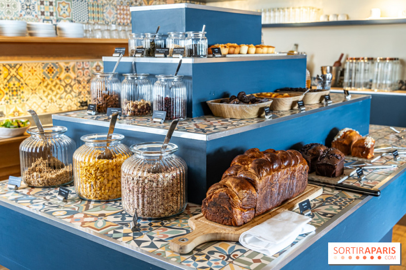 Le Brunch à volonté du belvédère au Domaine de la Corniche dans les Yvelines - photos -  brioche et cakes