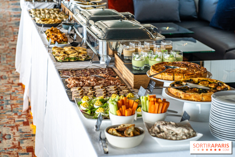 Le Brunch à volonté du belvédère au Domaine de la Corniche dans les Yvelines - photos -  buffet