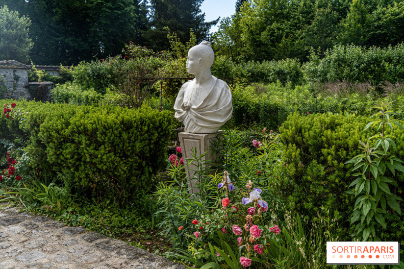 Maison Jean Cocteau à Milly-la-Forêt en Essonne - photos -  statue