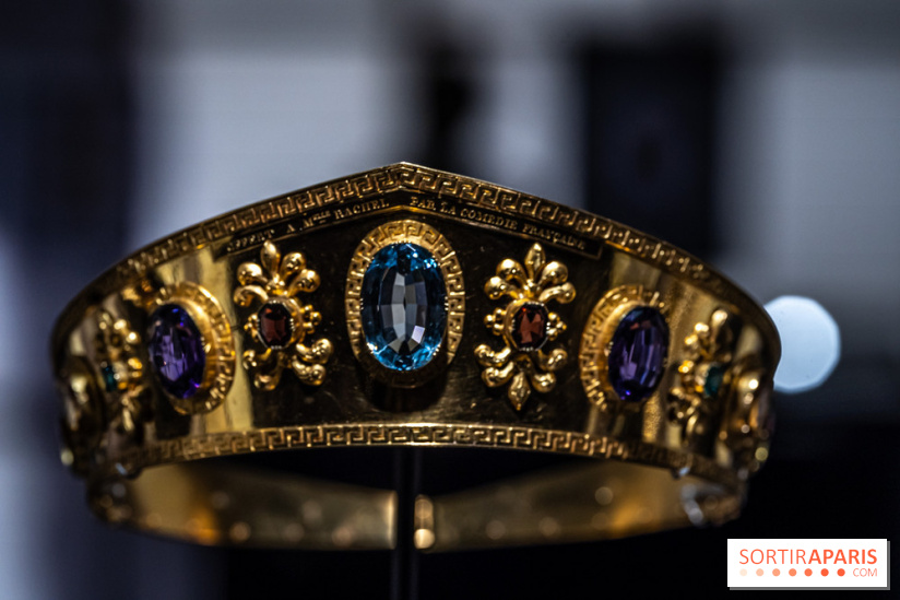 Exposition 'Bijoux de Scène de la Comédie Française' à l'hôtel historique de Mercy-Argenteau qui se dévoile