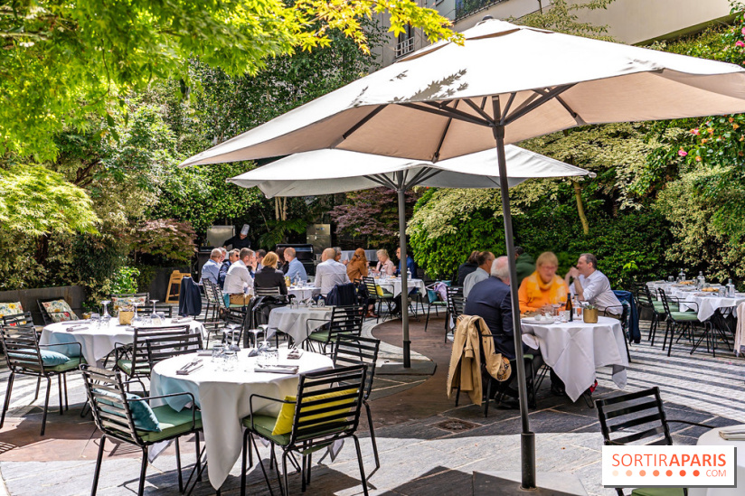 La terrasse du Jardin Privé à Châtelet Les Halles en mode barbecue