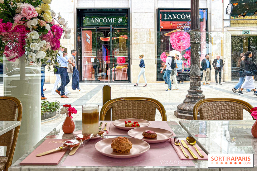 Le Café de la Rose Lancôme par Nina Métayer sur les Champs-Elysées à Paris - Exposition Siège Social Sisley 1086192