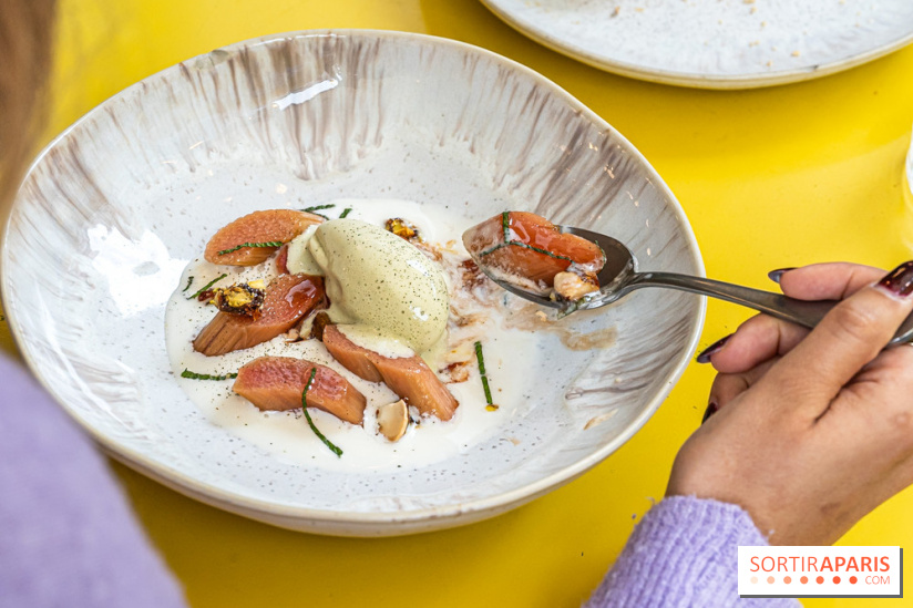 Belle Maison, Bistrot iodé, restaurant de poissons et fruits de mer Paris 9 - rhubarbe pochée glace mentholée